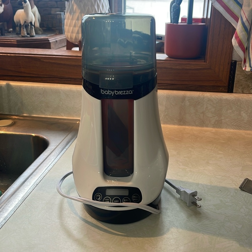 Baby Brezza safe and smart bottle warmer